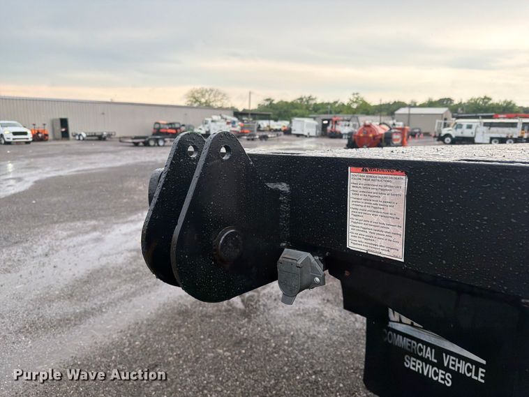 image for item EG9230 2013 Freightliner 114SD flatbed truck