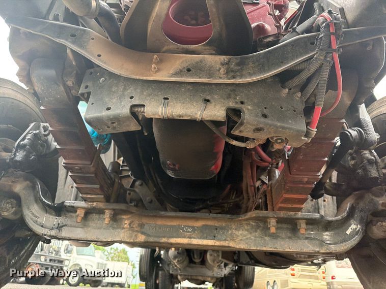 image for item EG9230 2013 Freightliner 114SD flatbed truck