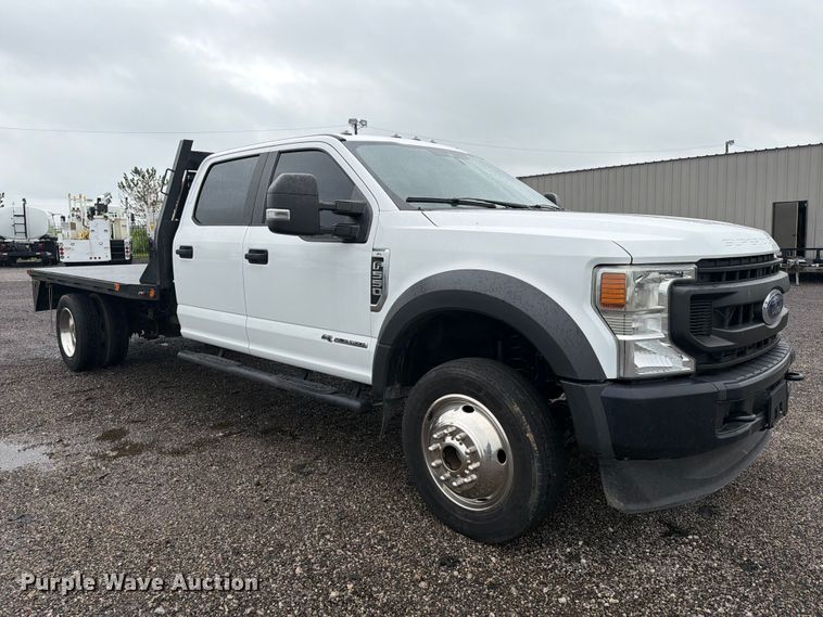 image for item EG9240 2022 Ford F550 Super Duty Crew Cab flatbed truck