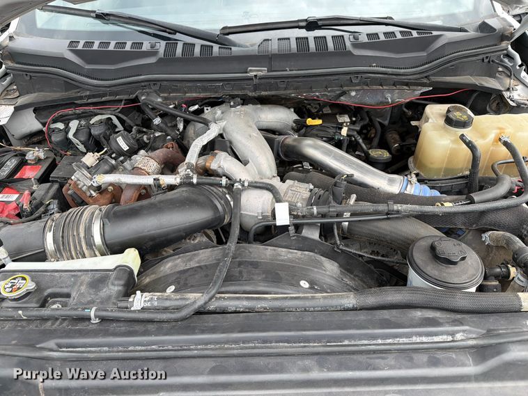 image for item EG9240 2022 Ford F550 Super Duty Crew Cab flatbed truck