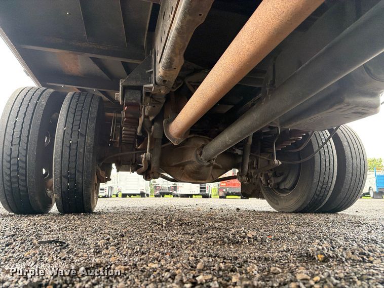 image for item EG9240 2022 Ford F550 Super Duty Crew Cab flatbed truck