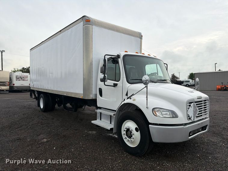 image for item EG9241 2005 Freightliner Business Class M2 box truck