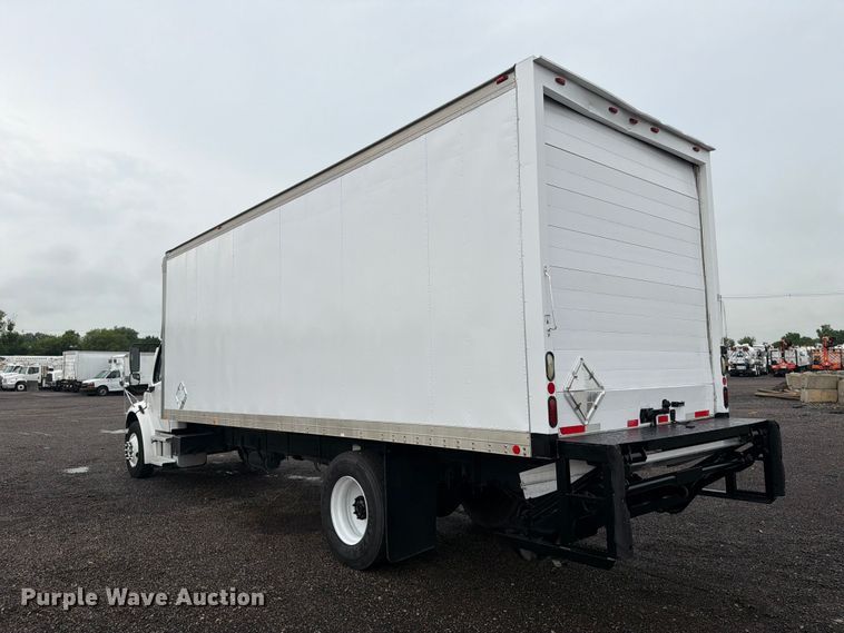 image for item EG9241 2005 Freightliner Business Class M2 box truck