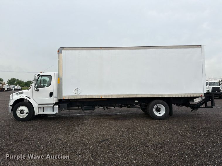 image for item EG9241 2005 Freightliner Business Class M2 box truck