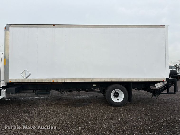 image for item EG9241 2005 Freightliner Business Class M2 box truck