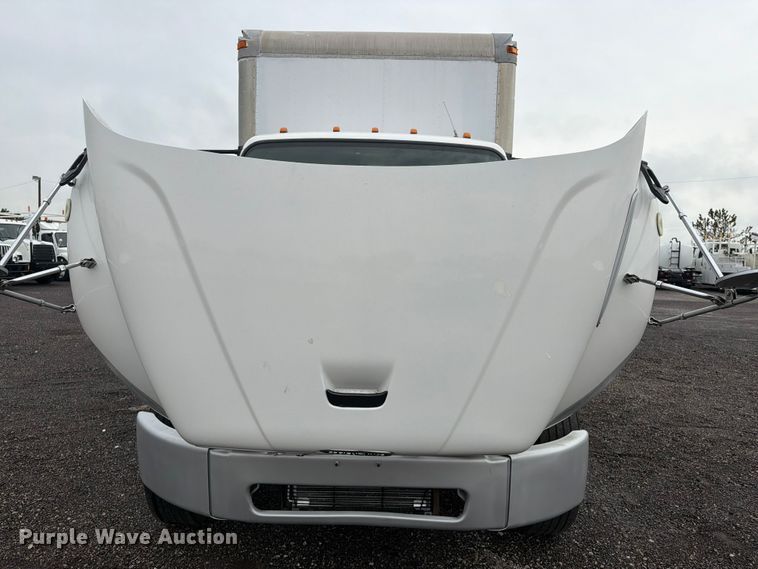 image for item EG9241 2005 Freightliner Business Class M2 box truck