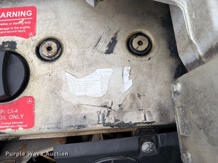 image for item EG9241 2005 Freightliner Business Class M2 box truck