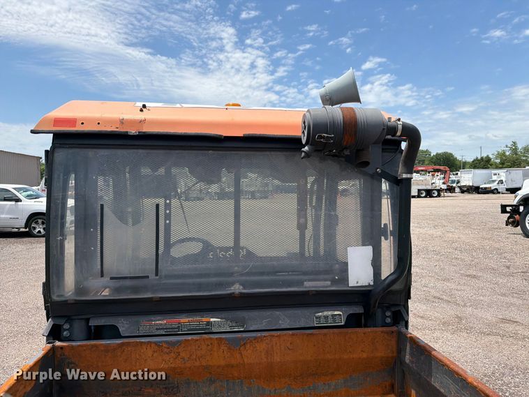 image for item EG9251 2011 Kubota RTV900 utility vehicle