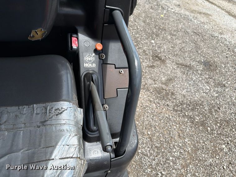 image for item EG9251 2011 Kubota RTV900 utility vehicle