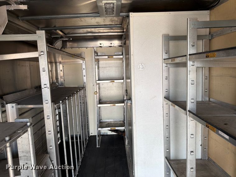 image for item EG9252 2015 Chevrolet Express 4500 refrigerated delivery truck
