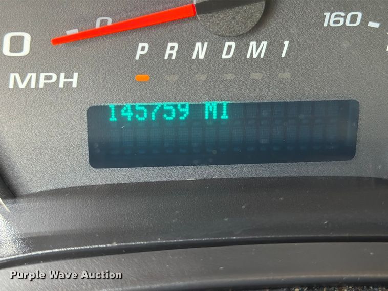 image for item EG9252 2015 Chevrolet Express 4500 refrigerated delivery truck