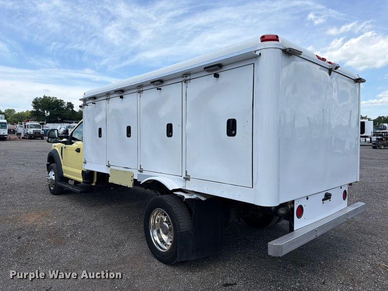 image for item EG9257 2019 Ford F550 Super Duty refrigerated delivery truck
