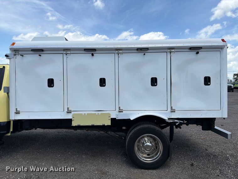 image for item EG9257 2019 Ford F550 Super Duty refrigerated delivery truck