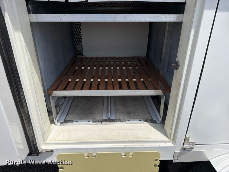 image for item EG9257 2019 Ford F550 Super Duty refrigerated delivery truck