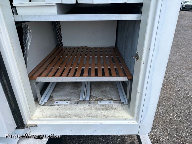 image for item EG9257 2019 Ford F550 Super Duty refrigerated delivery truck