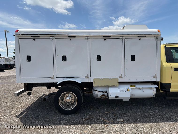 image for item EG9257 2019 Ford F550 Super Duty refrigerated delivery truck