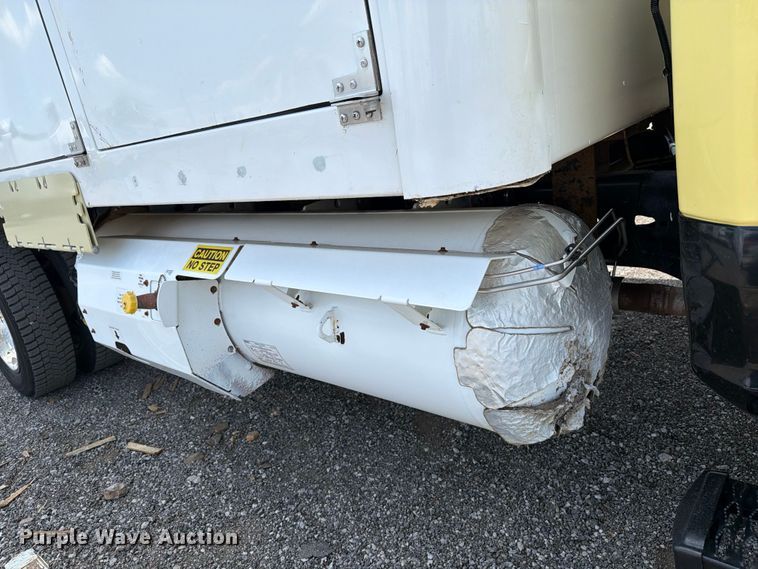 image for item EG9257 2019 Ford F550 Super Duty refrigerated delivery truck