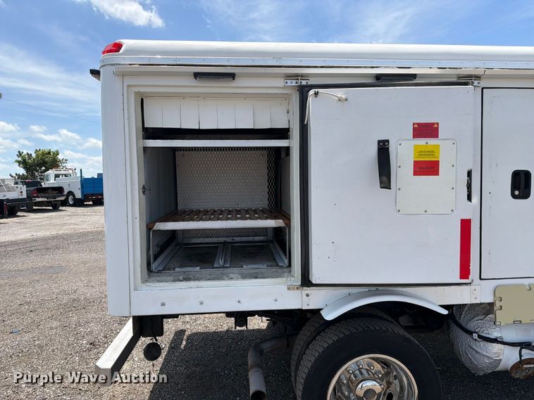 image for item EG9257 2019 Ford F550 Super Duty refrigerated delivery truck