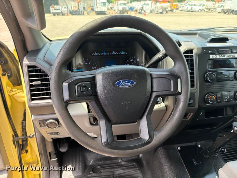 image for item EG9257 2019 Ford F550 Super Duty refrigerated delivery truck