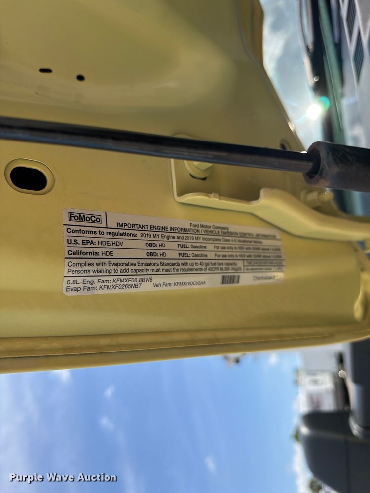 image for item EG9257 2019 Ford F550 Super Duty refrigerated delivery truck