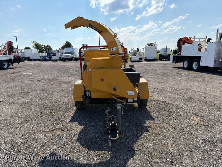 image for item EG9275 2022 Vermeer BC900XL wood chipper