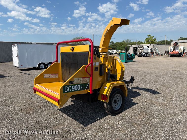 image for item EG9275 2022 Vermeer BC900XL wood chipper