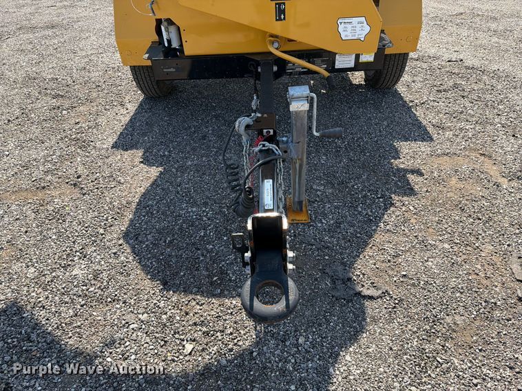 image for item EG9275 2022 Vermeer BC900XL wood chipper