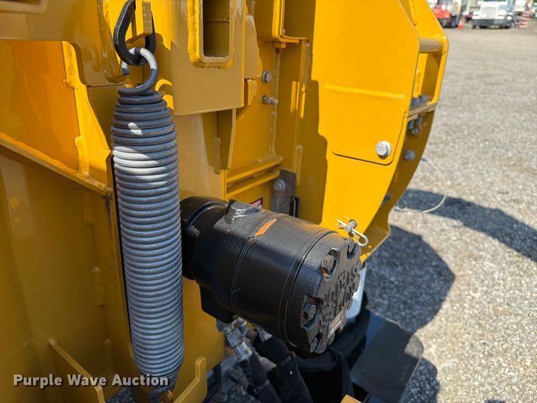 image for item EG9275 2022 Vermeer BC900XL wood chipper