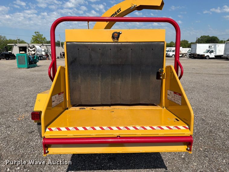 image for item EG9275 2022 Vermeer BC900XL wood chipper