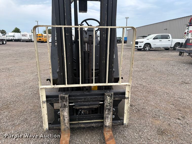 image for item EG9284 Yale GLC050RGNUAE084 forklift