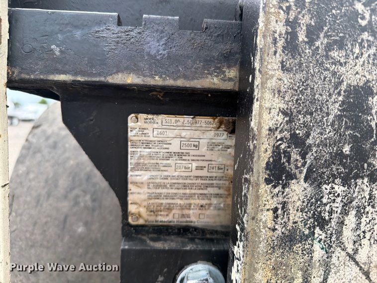 image for item EG9284 Yale GLC050RGNUAE084 forklift