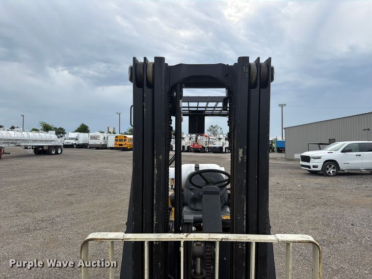 image for item EG9284 Yale GLC050RGNUAE084 forklift