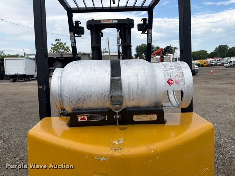 image for item EG9284 Yale GLC050RGNUAE084 forklift