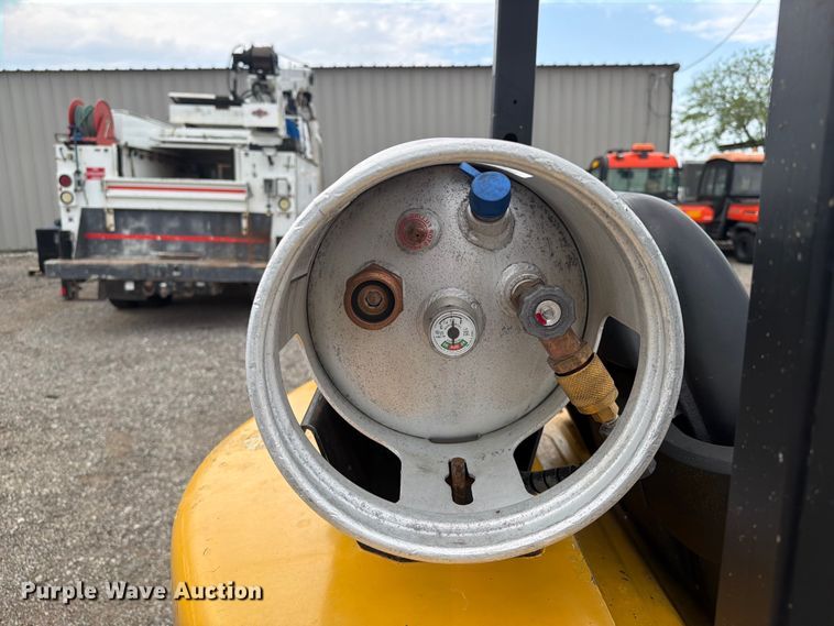 image for item EG9284 Yale GLC050RGNUAE084 forklift