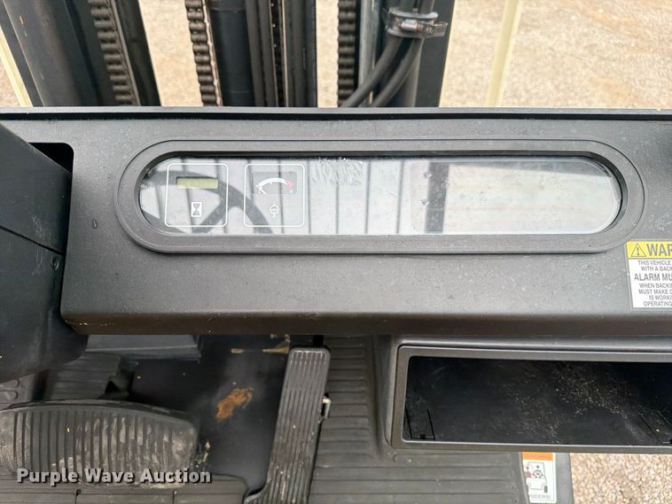 image for item EG9284 Yale GLC050RGNUAE084 forklift