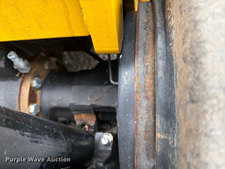 image for item EG9284 Yale GLC050RGNUAE084 forklift