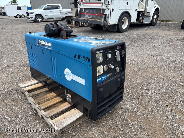 image for item EG9288 Miller Trailblazer 302 Air Pak welder/generator