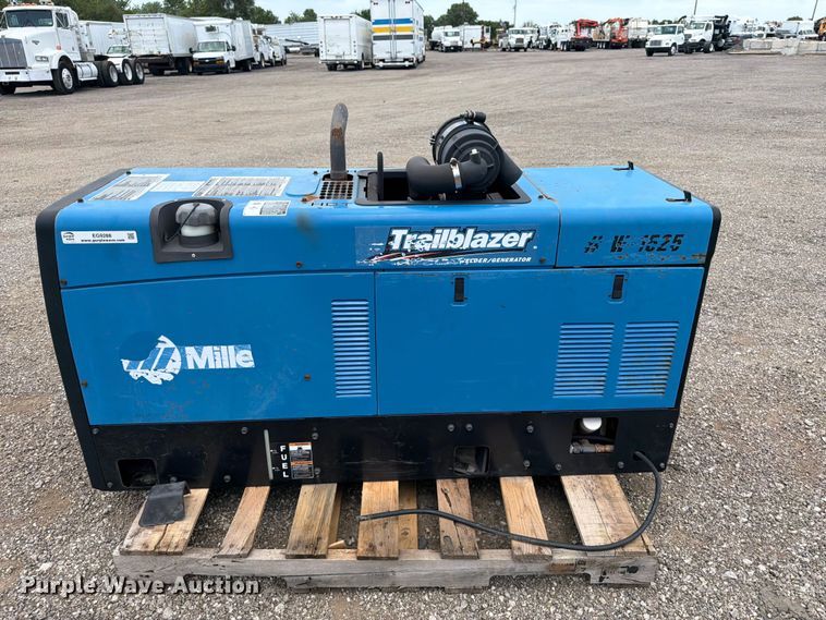 image for item EG9288 Miller Trailblazer 302 Air Pak welder/generator