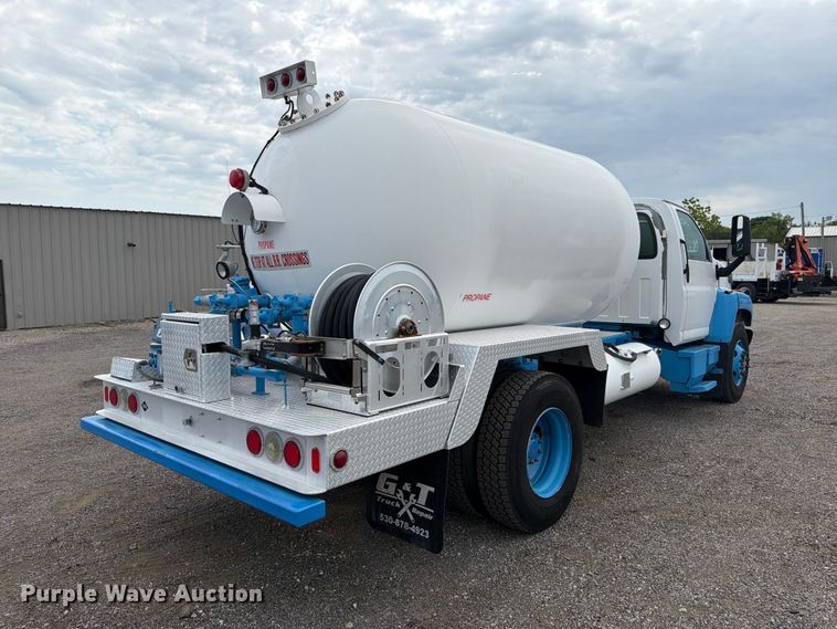 image for item EG9291 2008 GMC C7500 Propane delivery truck