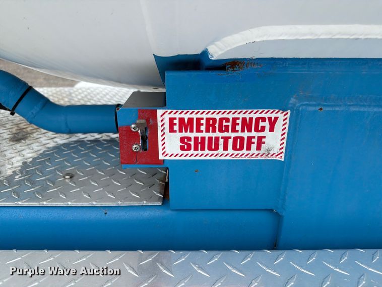 image for item EG9291 2008 GMC C7500 Propane delivery truck