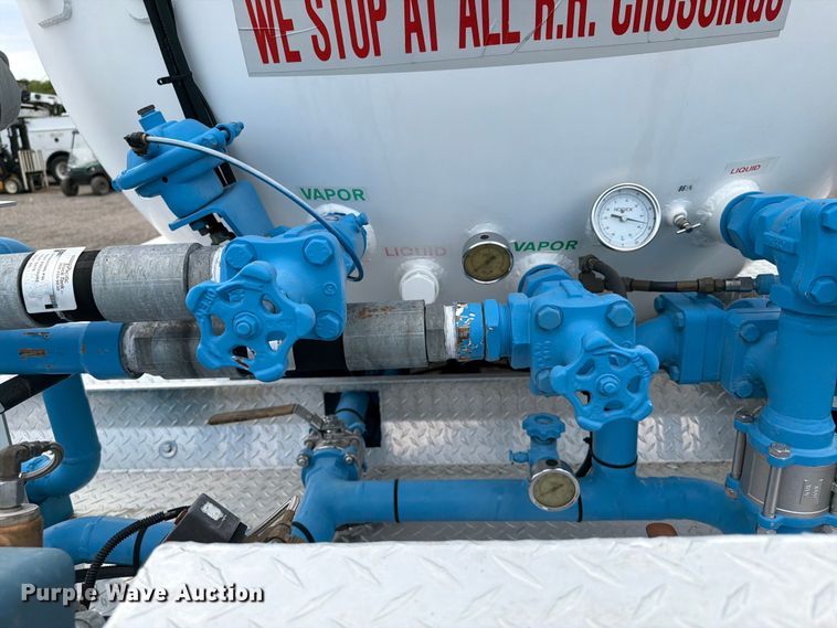 image for item EG9291 2008 GMC C7500 Propane delivery truck
