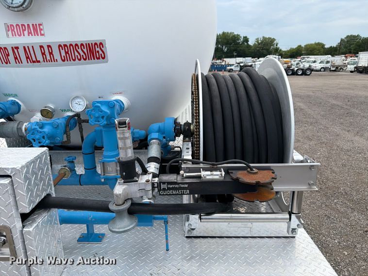 image for item EG9291 2008 GMC C7500 Propane delivery truck