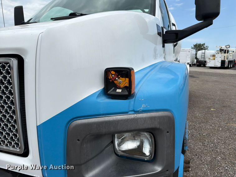 image for item EG9291 2008 GMC C7500 Propane delivery truck