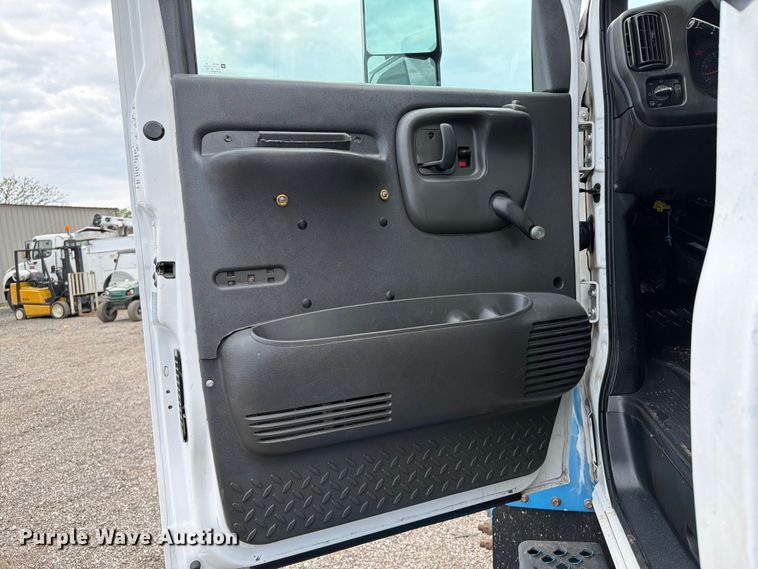 image for item EG9291 2008 GMC C7500 Propane delivery truck