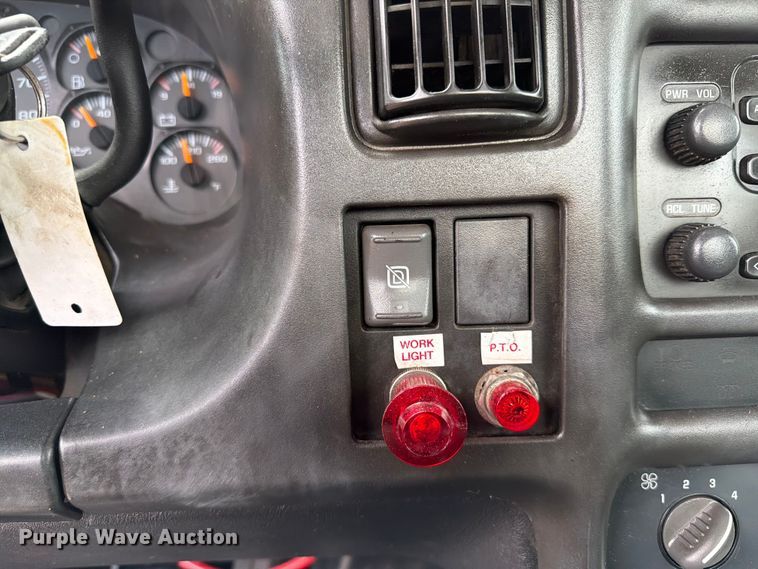 image for item EG9291 2008 GMC C7500 Propane delivery truck