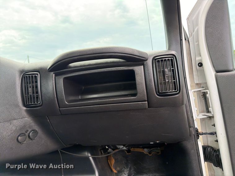 image for item EG9291 2008 GMC C7500 Propane delivery truck