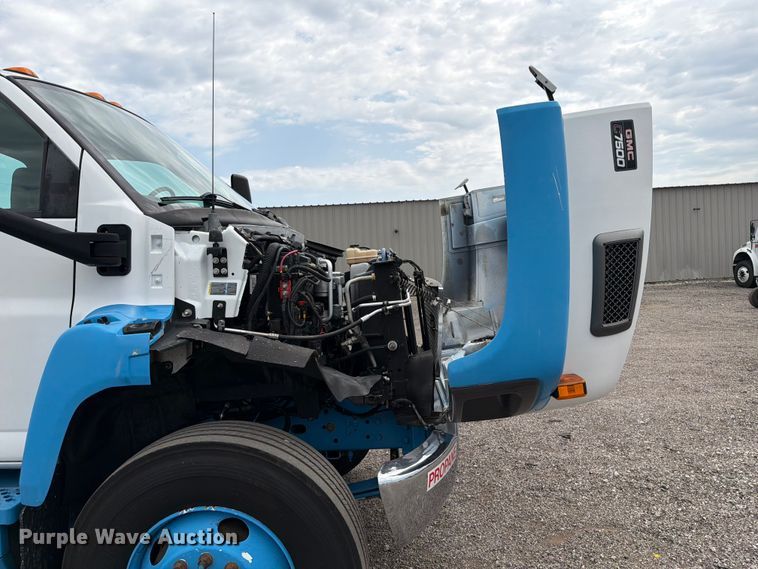 image for item EG9291 2008 GMC C7500 Propane delivery truck
