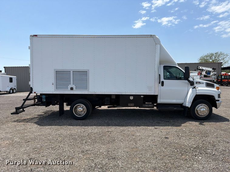 image for item EG9298 2006 GMC C5500 sewer inspection truck