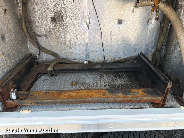 image for item EG9298 2006 GMC C5500 sewer inspection truck