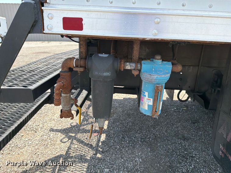 image for item EG9298 2006 GMC C5500 sewer inspection truck